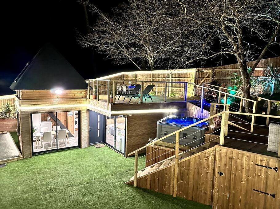 Chalet Et Jaccuzy Sur La Plage Biscarrosse Eksteriør billede